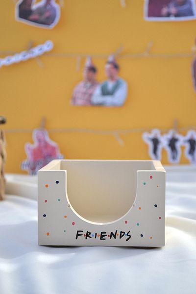 Bİ DOLU DÜKKAN Θήκη για σημειωματάριο Friends