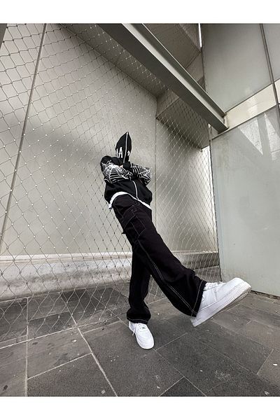 No362 Black Reverse Stitched Cargo Baggy Trousers