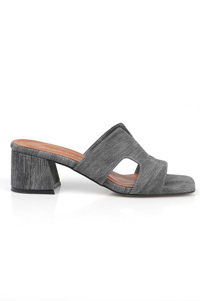 Capone Outfitters Γυναικείες Παντόφλες