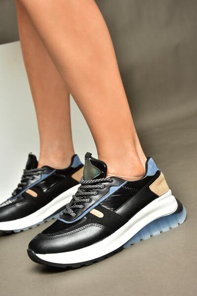 Fox Shoes R312911909 Чорні жіночі спортивні кросівки