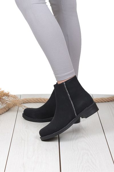 ayakkabiyolla Γυναικείες μπότες Nubuck με κεντημένο διαμάντι στη μαύρη άκρη