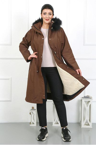By Alba Collection Γυναικείο παλτό σε καφέ χρώμα, μακρύ ύφασμα Bondit, σγουρό εσωτερικό, μεγάλο μέγεθος