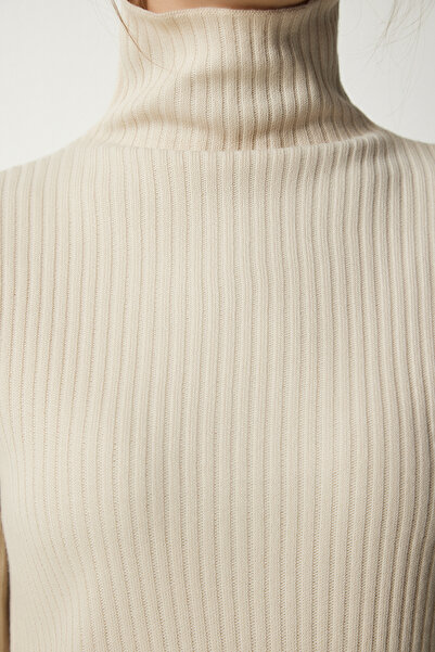 Happiness İstanbul Rochie de damă crem cu guler înalt, tricotaj cu fante BV00110