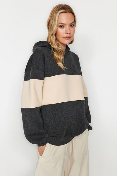Trendyol Collection Antracitová tlustá fleecová vnitřní mikina Oversize/Wide Fit Pletená mikina s kapucí TWOAW24SW00351