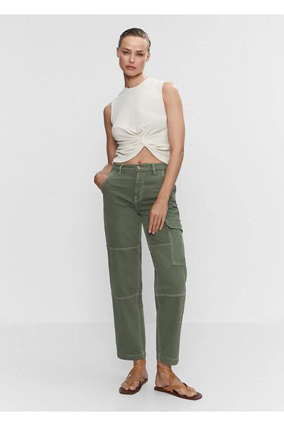 MANGO Woman Cargo-Jeanshose mit Taschen
