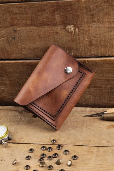 New Coast Leather 1900's Ръчно изработен минималистичен дамски портфейл от естествена кожа