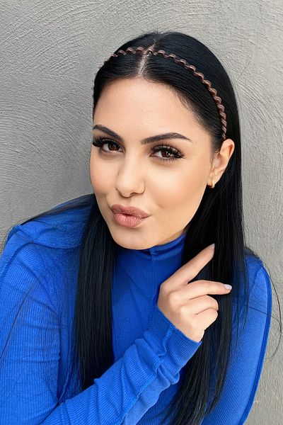 TAKIŞTIR تاج منحني بني