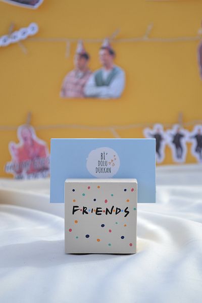 Bİ DOLU DÜKKAN Friends Business Card Holder