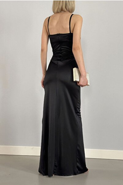 lovebox Yeni Sezon Göğüs Dekolte ve Yırtmaç Detaylı Tasarım Saten Kumaş Maxi Elbise 582177