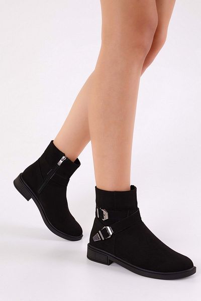Shoeberry Damen-Sukie-Stiefel aus schwarzem Wildleder mit flachem Absatz und Schnalle aus schwarzem Wildleder