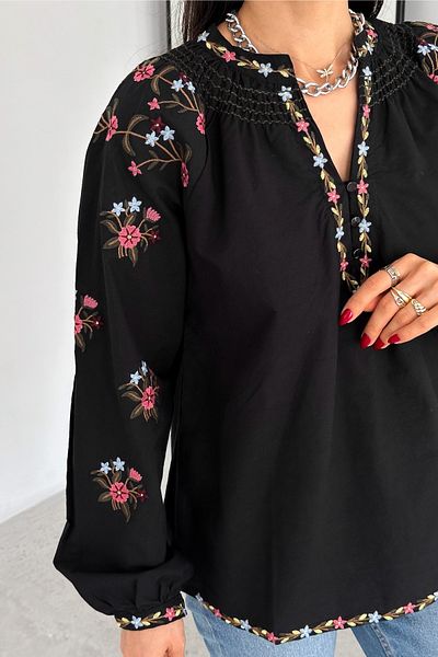 FEMELLE Bluză de damă neagră cu broderie florală cu nasturi