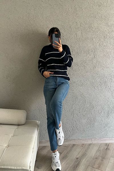 Seda Yalçın Atelier Pulover cu gât crew cu dungi albe bleumarin
