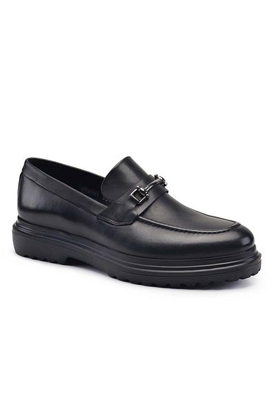 Nevzat Onay The Design of Shoes