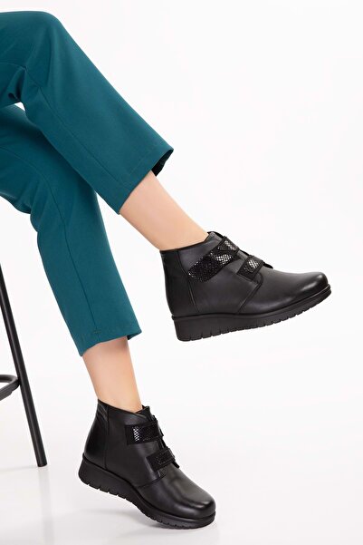 Gondol Kadın Hakiki Deri Cırtlı Kolay Giyim Bot Elnr.2126