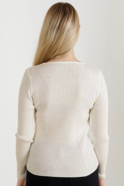 VEGENZE Γυναικείο πλεκτό πουλόβερ σε μπεζ λαιμόκοψη