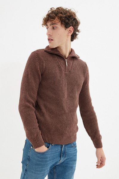 Trendyol Collection Brauner Fischer-Strickpullover aus normaler Wolle mit Reißverschluss TMNAW22KZ0347