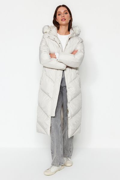 Trendyol Collection Kožešina kapuce vodoodpudivá bunda Ecru Puffer Jacket - Regular Fit Twoaw24Mo00369