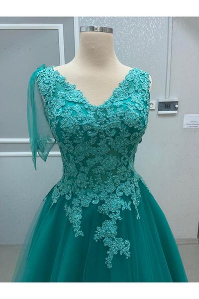 EKY GÖR SEV WEDDING DRESS فستان حناء خطوبة أخضر مع أشرطة سميكة