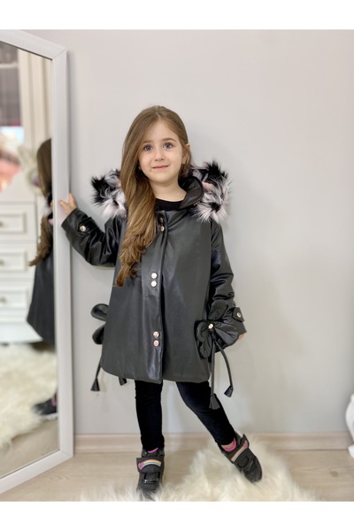 Milon Moda معطف بغطاء للرأس من الجلد الصناعي مع تفاصيل زهور