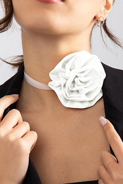 New Obsessions Satin Fabric Big Flower Choker Necklace