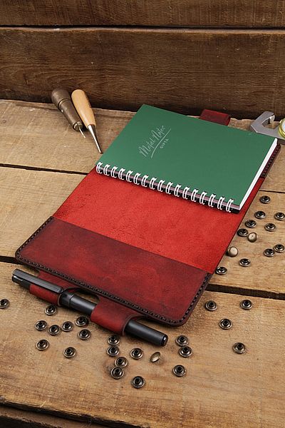 New Coast Leather 1900's Ръчно изработен калъф за тефтер A6 от естествена кожа