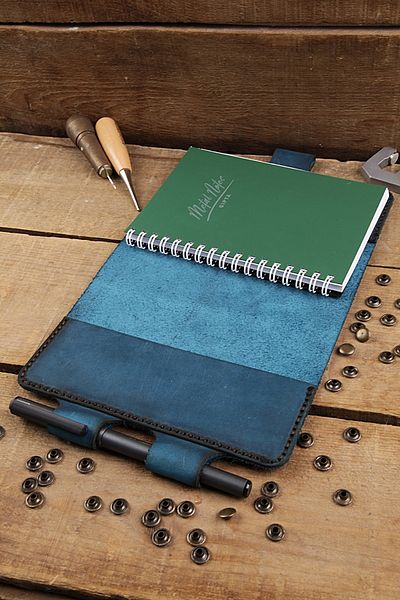 New Coast Leather 1900's Ръчно изработен калъф за тефтер A6 от естествена кожа