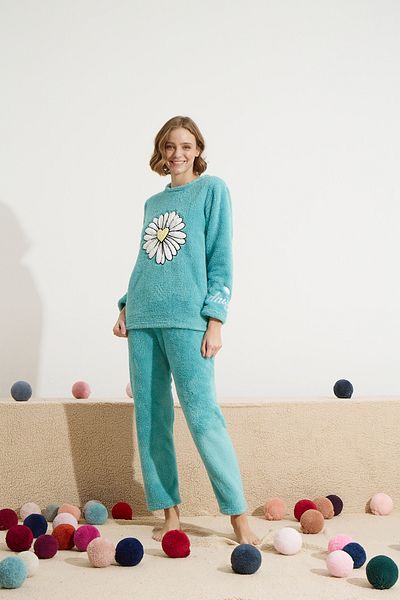 Siyah İnci Green Bottom-Top Wellsoft Embroidered Pajama Set