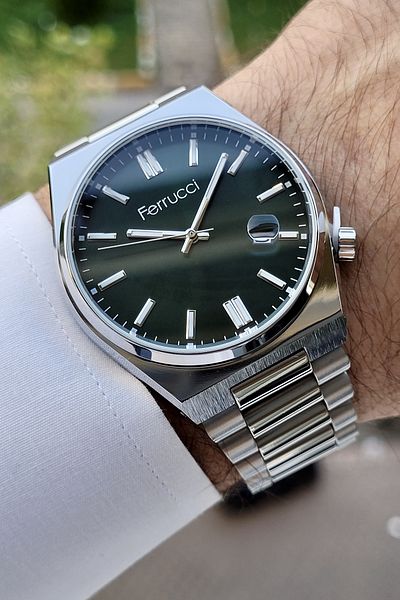 Ferrucci Green Dial Metalic Color Men's Wristwatch with Calendar