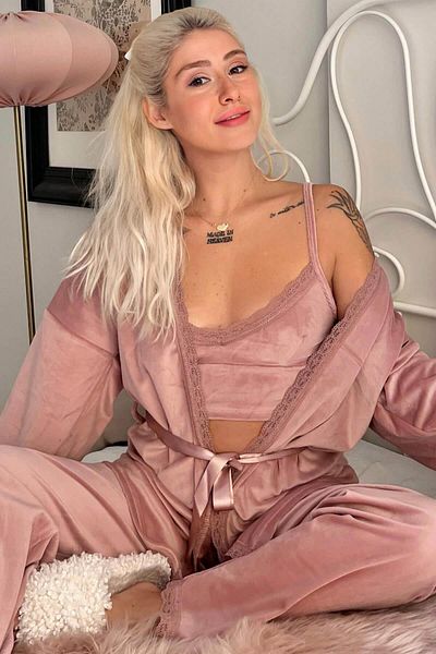 Pijamaevi Powder Crop Exklusives Damen-Pyjama-Set aus Samt mit Bademantel