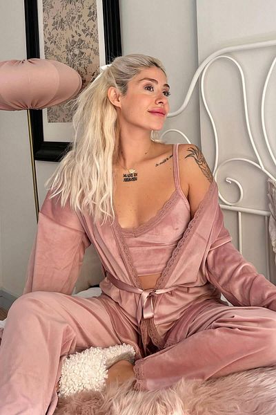Pijamaevi Powder Crop Exklusives Damen-Pyjama-Set aus Samt mit Bademantel