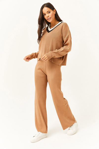 Olalook Women's Camel Top V-Neck Sweater Bottom Palazzo Pants Knitwear Set TKM-19000226