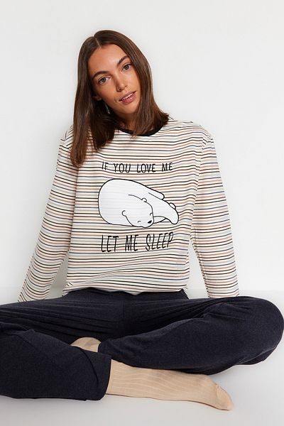 Trendyol Collection Multicolor Striped Slogan Printed T-shirt-Pants Knitted Pajamas Set THMAW24PT00238
