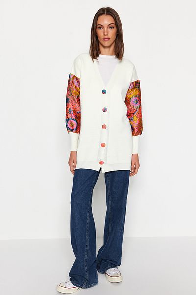 Trendyol Modest Ecru Sleeves Patterned Comfortable Fit Knitwear Cardigan TCTAW24TH00086