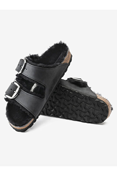 Birkenstock Γυναικείες μαύρες παντόφλες Arizona Big Buckle Shearling Leoı 1020138-20026
