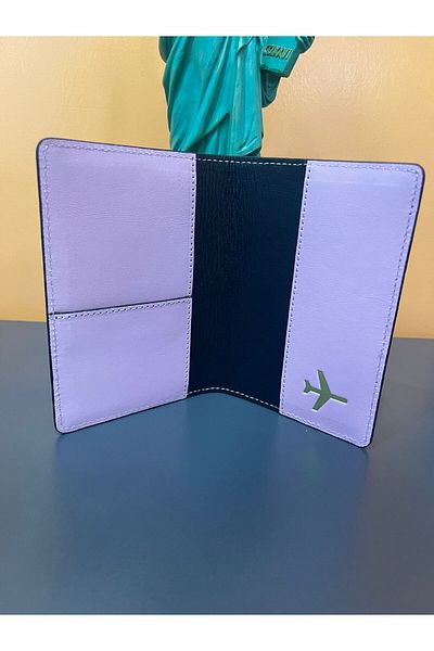 Seyahataksesuar HELLO KITY THEMED GENUINE LEATHER PASSPORT CASE