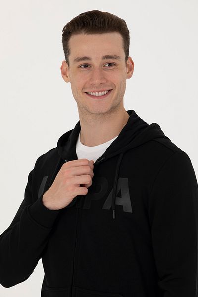 U.S. Polo Assn. БАЗА. МЪЖКА СПОРТНА ПОЛО БЛУЗА С КАЧУЛКА G081SZ082.000.1639014 GAREN 046 ЧЕРНА 2XL