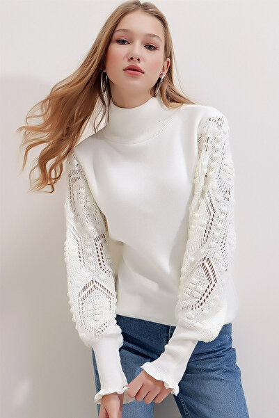 Naliru Kadın Yarım Boğazlı Delikli Dantel Görüümlü Uzun Kol Fırfırlı Manşetli...