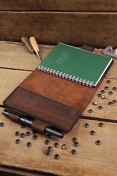 New Coast Leather 1900's Ръчно изработен калъф за тефтер A6 от естествена кожа