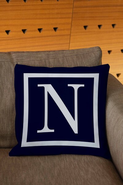 Şah Dekor Калъфка за възглавница с дигитален печат в тъмносиньо и бяло с букви