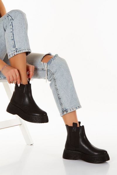 PASSAGE SHOES Γυναικείες κοντές μπότες με χοντρή σόλα μαύρη επιδερμίδα 5094