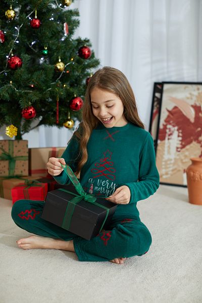Siyah İnci Green Patterned Fleece Embroidered Pajama Set - Bottom & Top