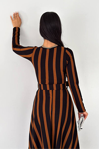 Neşeli Butik γυναικείο φόρεμα με ρίγες midi με ζώνη KKLF48