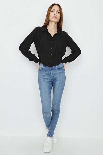 Select Moda Cămașă Crop detaliată Gipe de damă