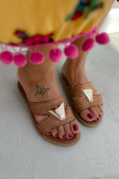 Shoebutik Бежови чехли