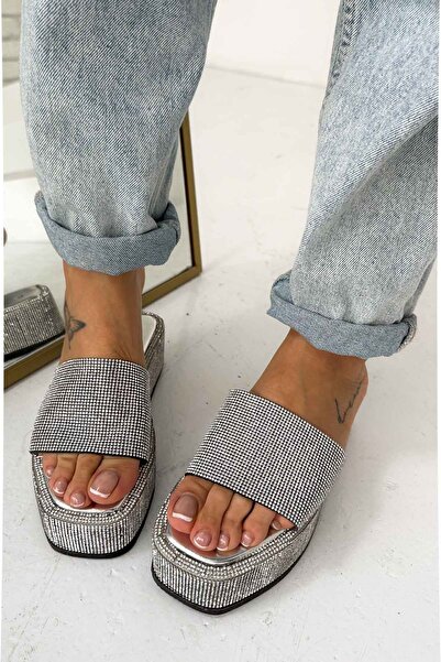 Shoebutik Παντόφλες Splendy Silver