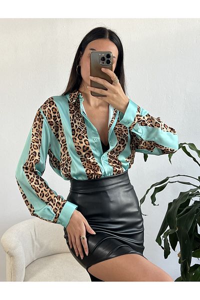 minaaise Cămașă cu model leopard din satin turcoaz 25283
