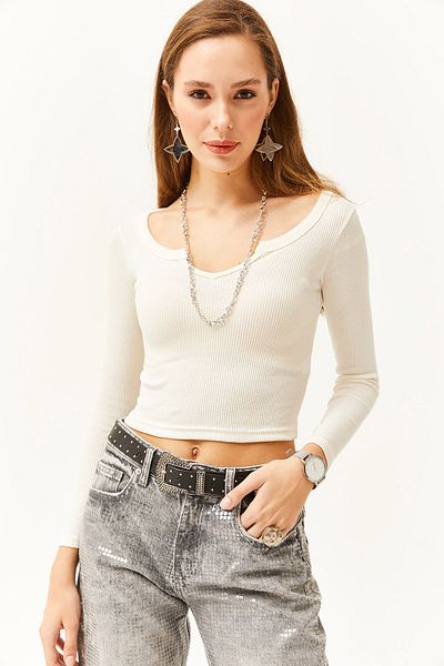 Olalook Women's Ecru Collar Detailed Ribbed Crop Blouse BLZ-19002423