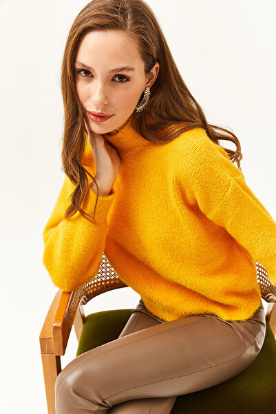 Olalook Women's Yellow Half Turtleneck Soft Textured Bearded Knitwear Sweater KZK-19000679