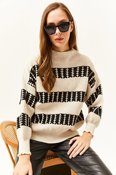 Olalook Women's Stone Black Crew Neck Striped Knitwear Sweater KZK-19000682
