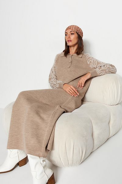 Trendyol Modest Πλεκτό φόρεμα με μανίκια με λαιμόκοψη μινκ πόλο TCTAW24EB00129
